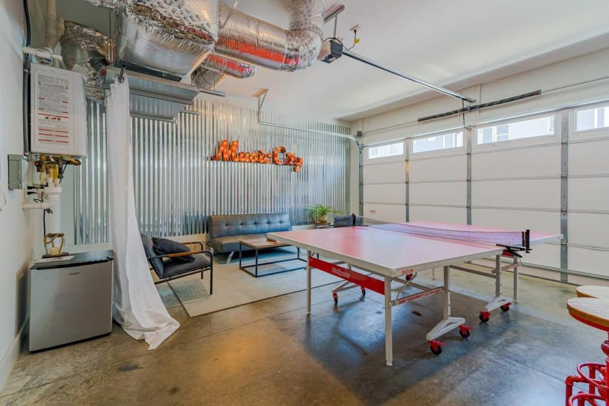Carrie Underwood'S East Side Rooftop Game Room แนชวิลล์ ภายนอก รูปภาพ