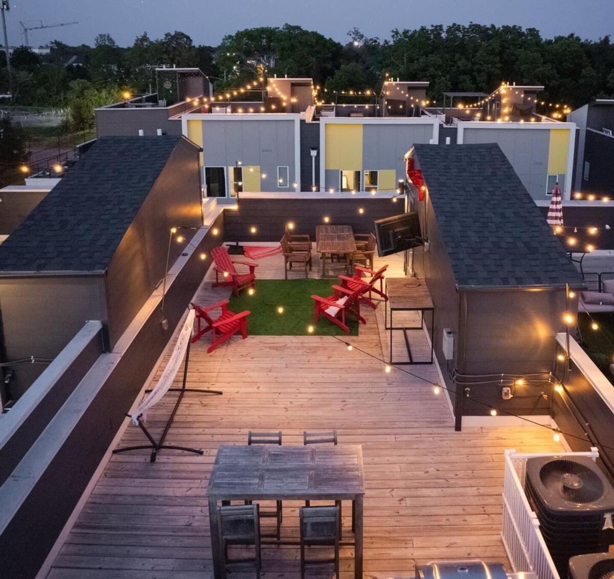 Carrie Underwood'S East Side Rooftop Game Room แนชวิลล์ ภายนอก รูปภาพ